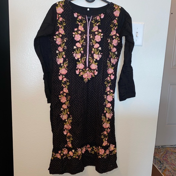 Eastern embroidered kurta - Picture 1 of 3